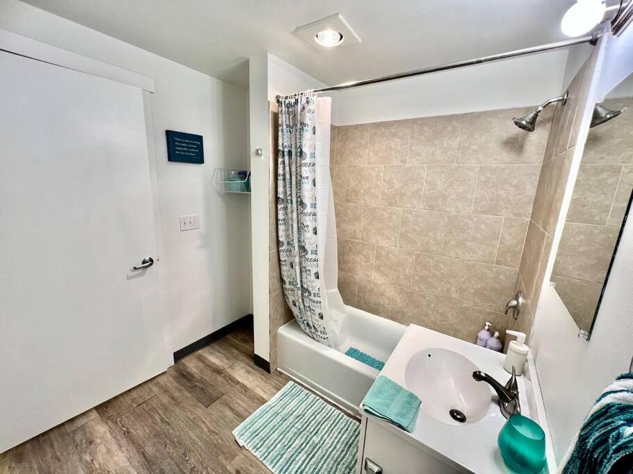 Private Room With Shared Bathroom On The 1St Floor 10 Minutes Walk To University Of Washington Seattle Ngoại thất bức ảnh